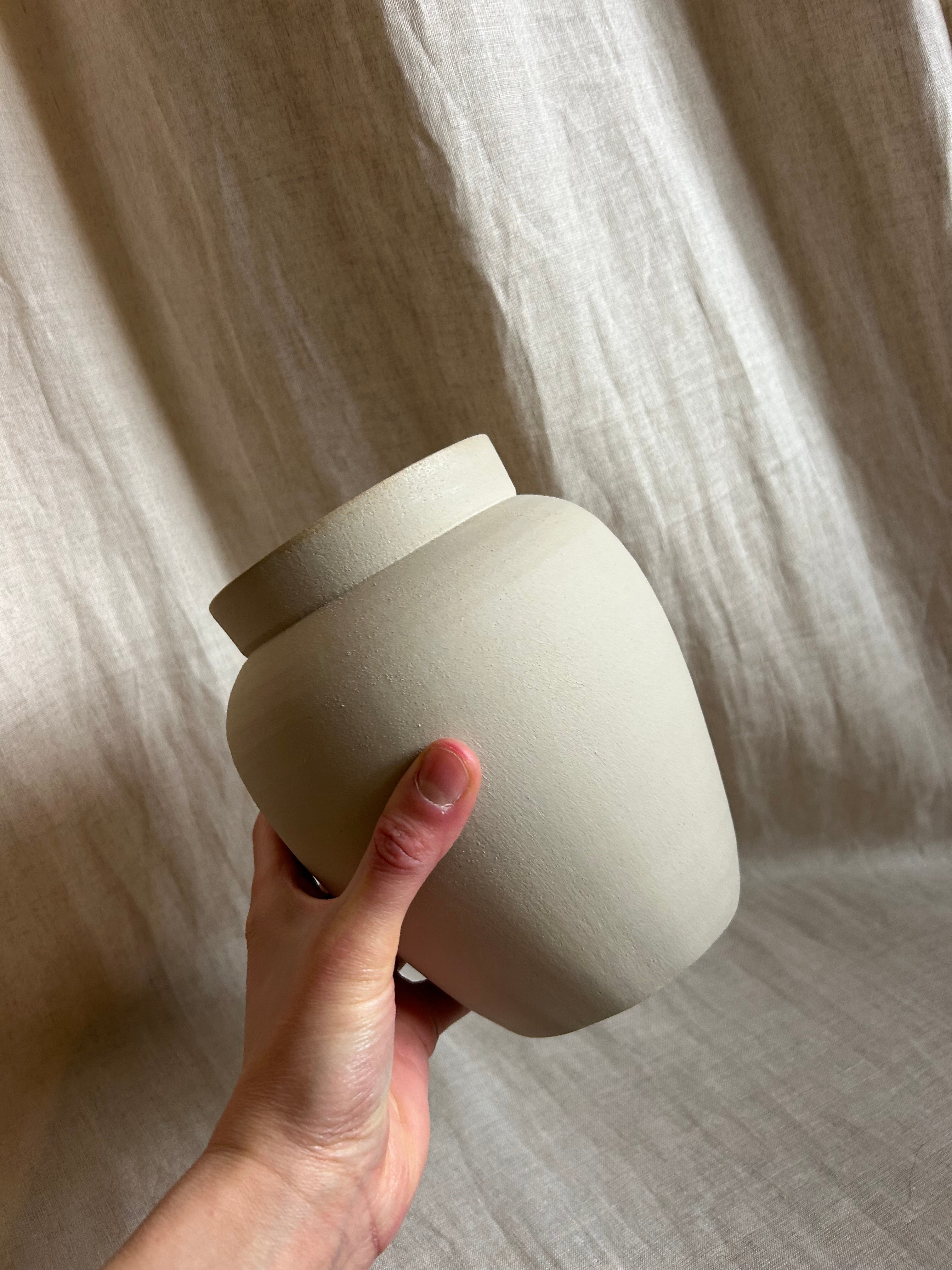 BLANK 02 - MEDIUM VASE